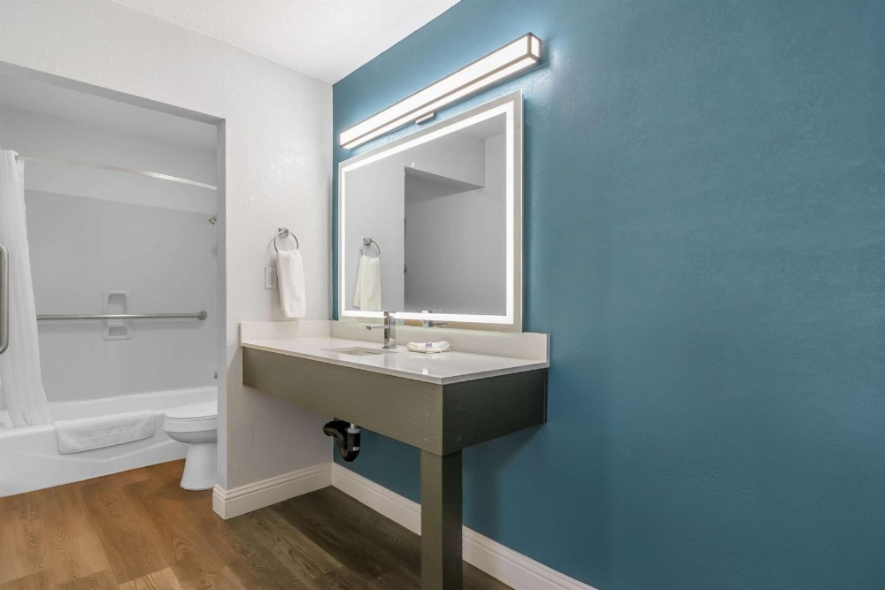 Studio 6 Suites Madera, CA Yosemite