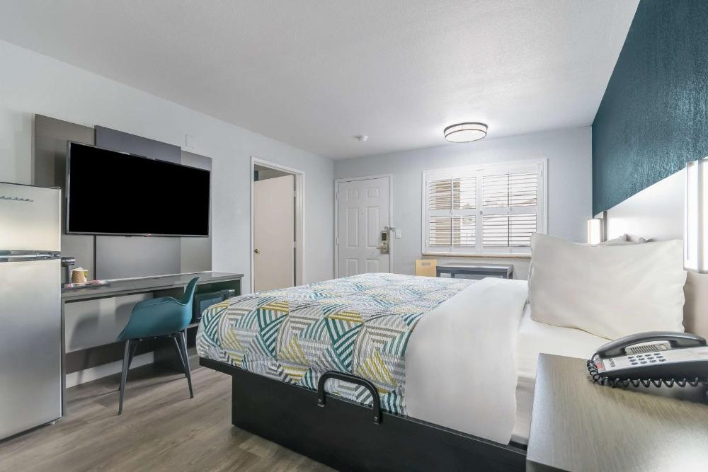 Studio 6 Suites Madera, CA Yosemite